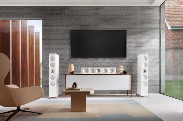 KEF Reference 5 Meta Reference 4 Meta High Gloss White Champagne Lifestyle Landscape