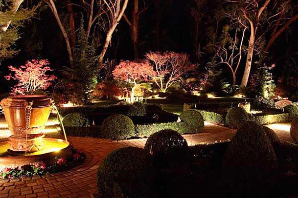 FX Luminaire Garden